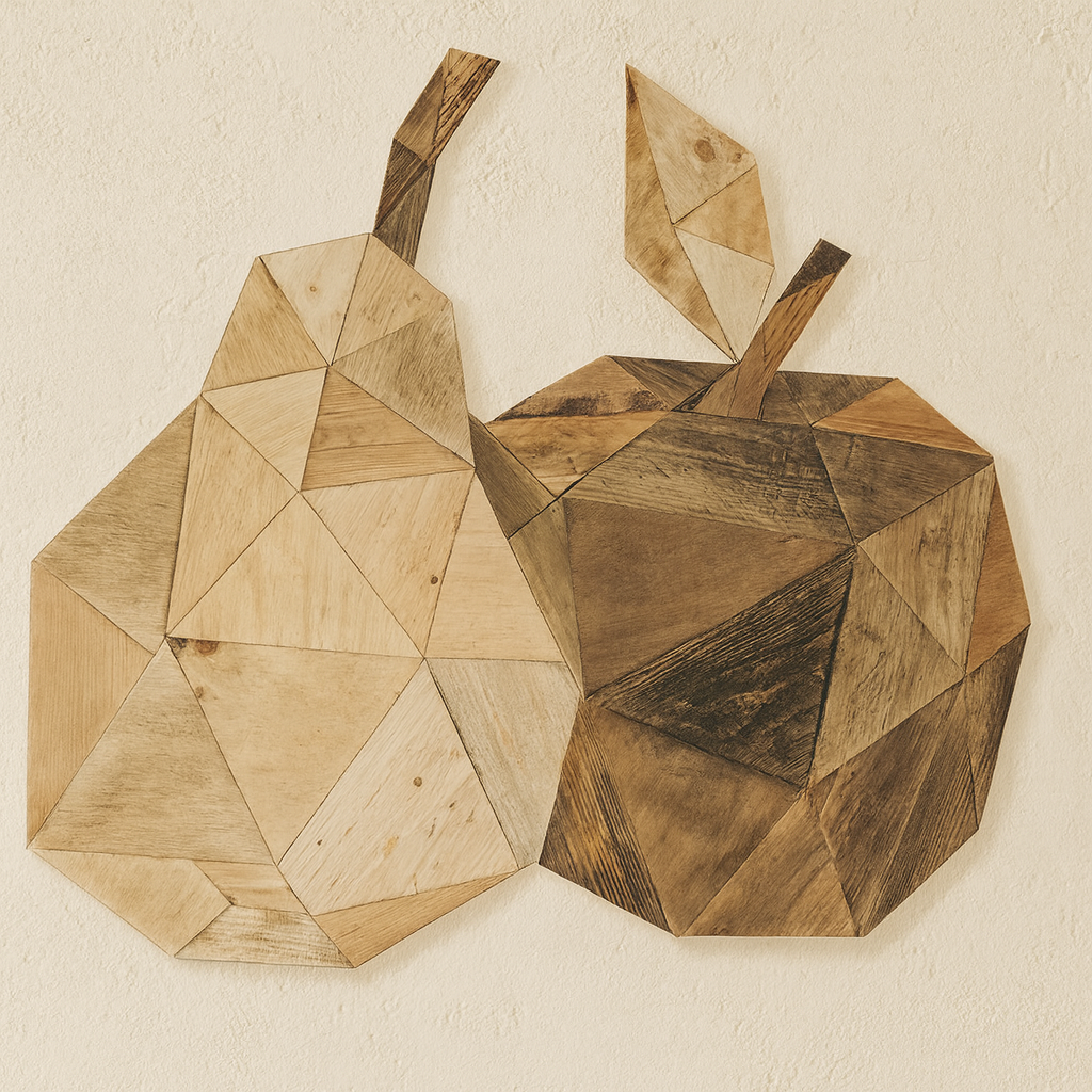 Geometrische wanddecoratie van resthout in de vorm van een appel en een peer
